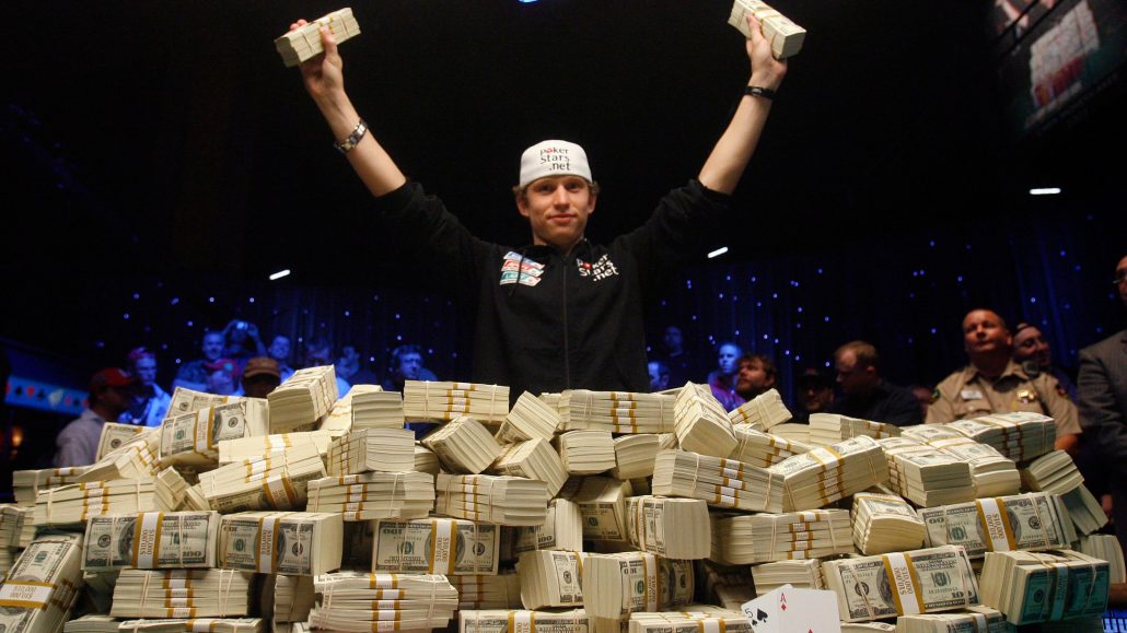 Парень выиграл 74 миллиона в казино вулкан новости видео